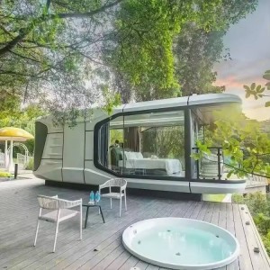 Luxus moderner Schlaf im Freien schlafende Pod winziges Vor -Fabab -Behälter Raumkapsel Hotel Campinghaus auf Wasser